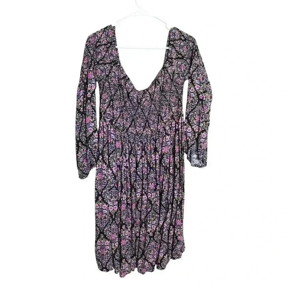 Torrid BLACK FLORAL SMOCKED SKATER DRESS Size 1 - Picture 3 of 9